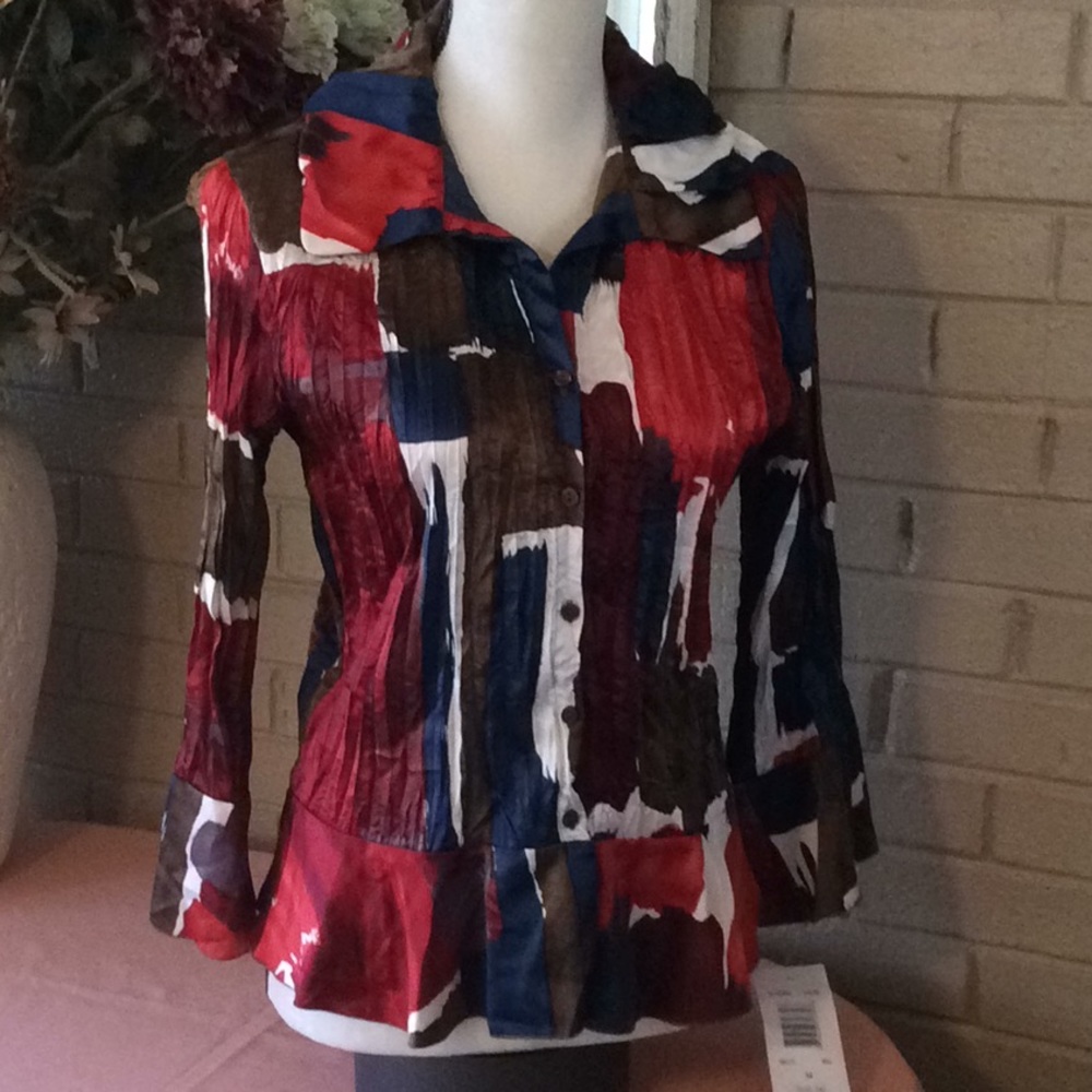 Sunny Leigh pleated Blouse 100% polyester